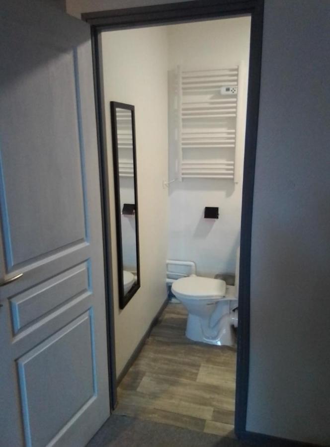 Appartement Tout Equipe Hypercentre ลิมอจส์ ภายนอก รูปภาพ